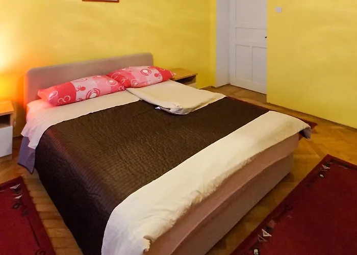Grzin Apartment *